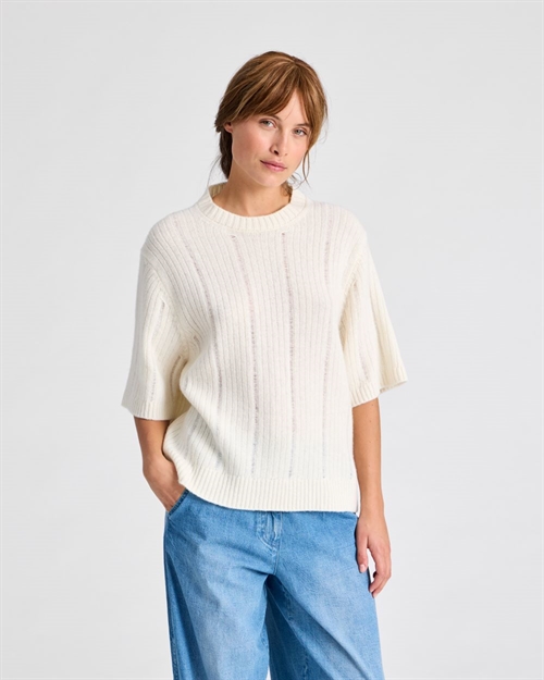 GAI+LISVA TULLE S/S DROP NEEDLE LAMBSWOOL STRIK WHISPER WHITE